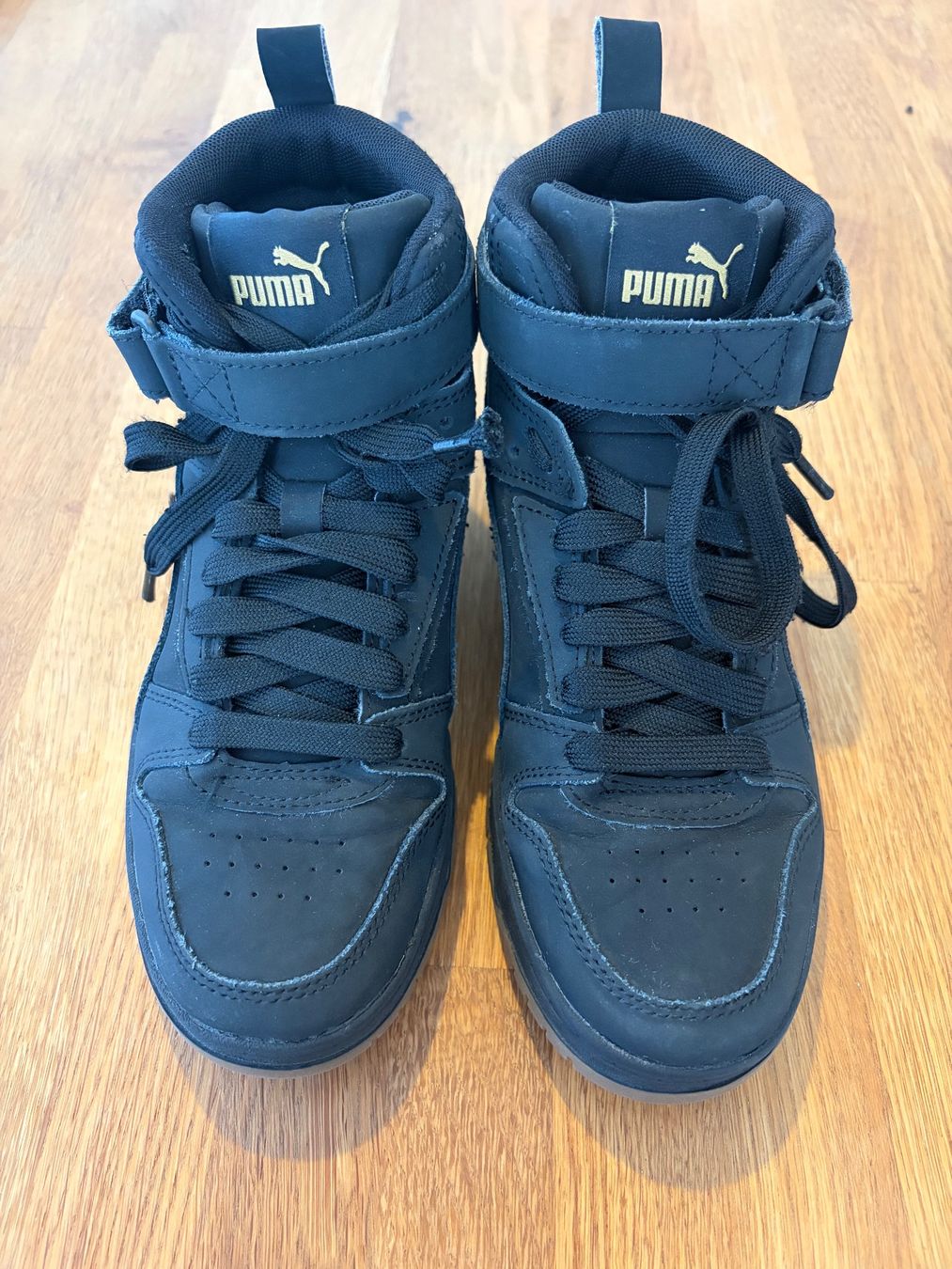 Puma Scarpe per ragazzi: Puma Sneaker- oder Turnhallenschuh – Usato da Herrliberg venduto da apr_r9fh