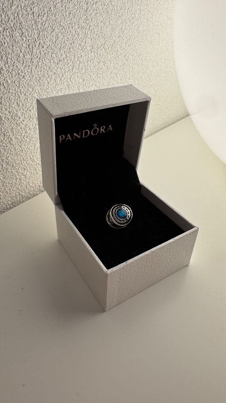 Pandora Ciondoli: Pandora Marvel Charm Iron Man Arc Reactor – Usato da Oberengstringen venduto da May_7