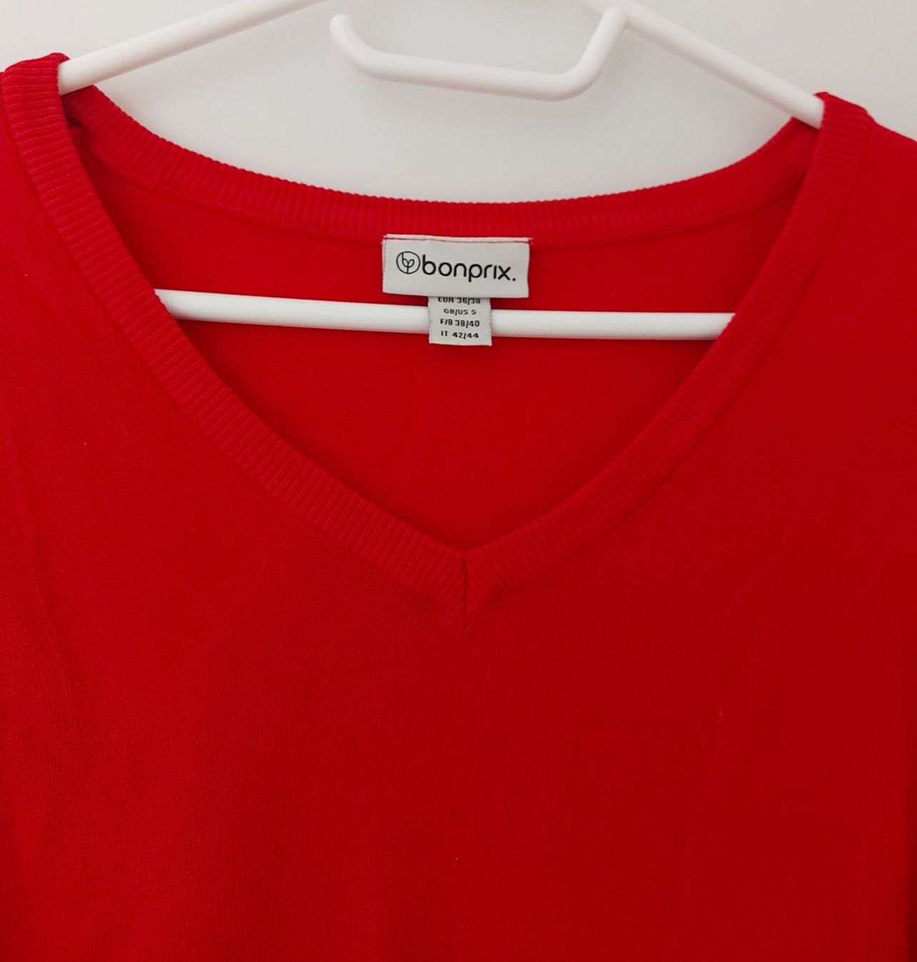 Pulls & Sweat-shirts: Pull col en V – Neuf (Voir description) à Le Mont-Pèlerin par jux_x96b 1