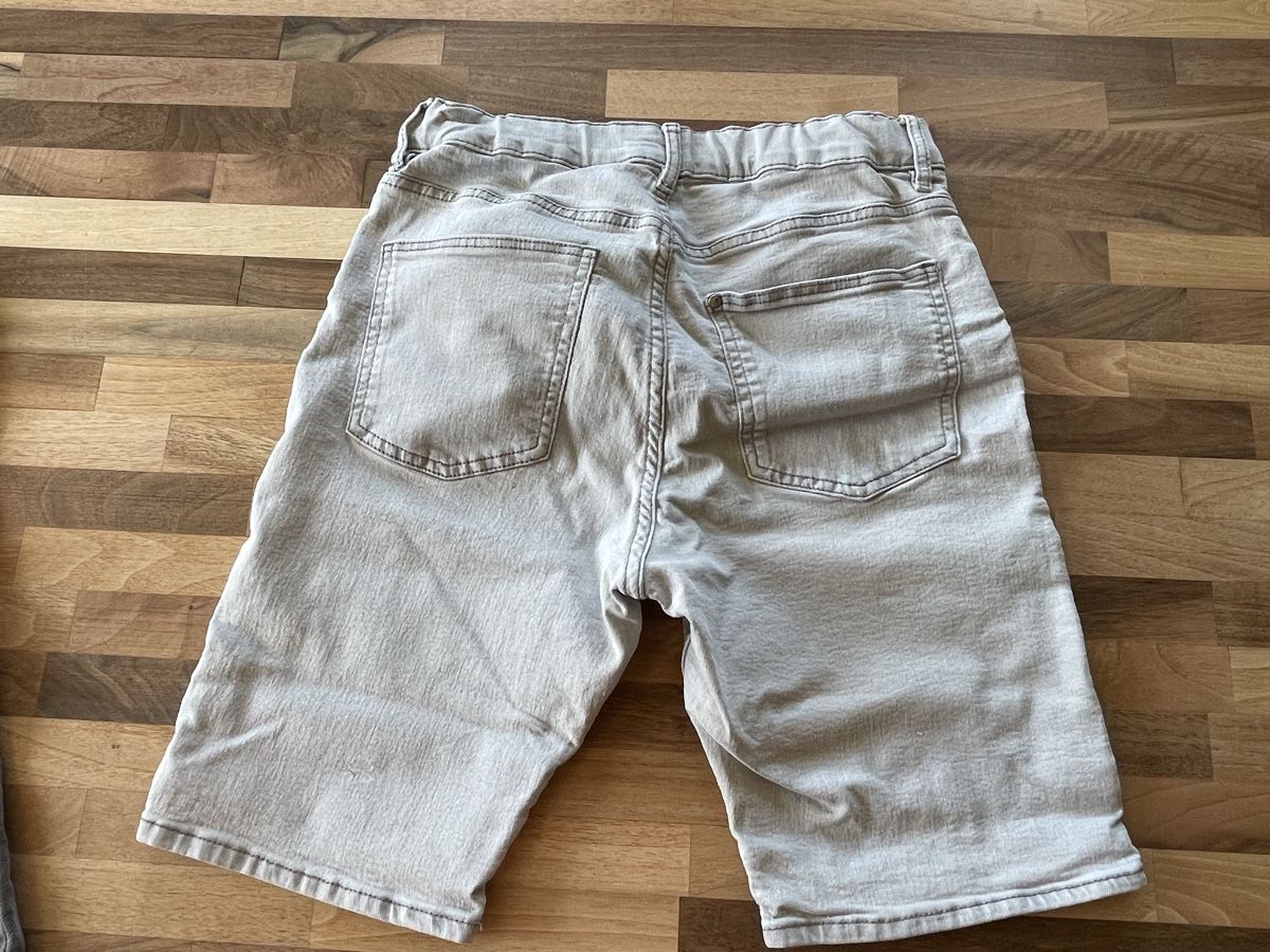Pantaloni: Kurze Hose - Slim Fit & Denim – Usato da Wetzikon ZH venduto da Olivier70 1