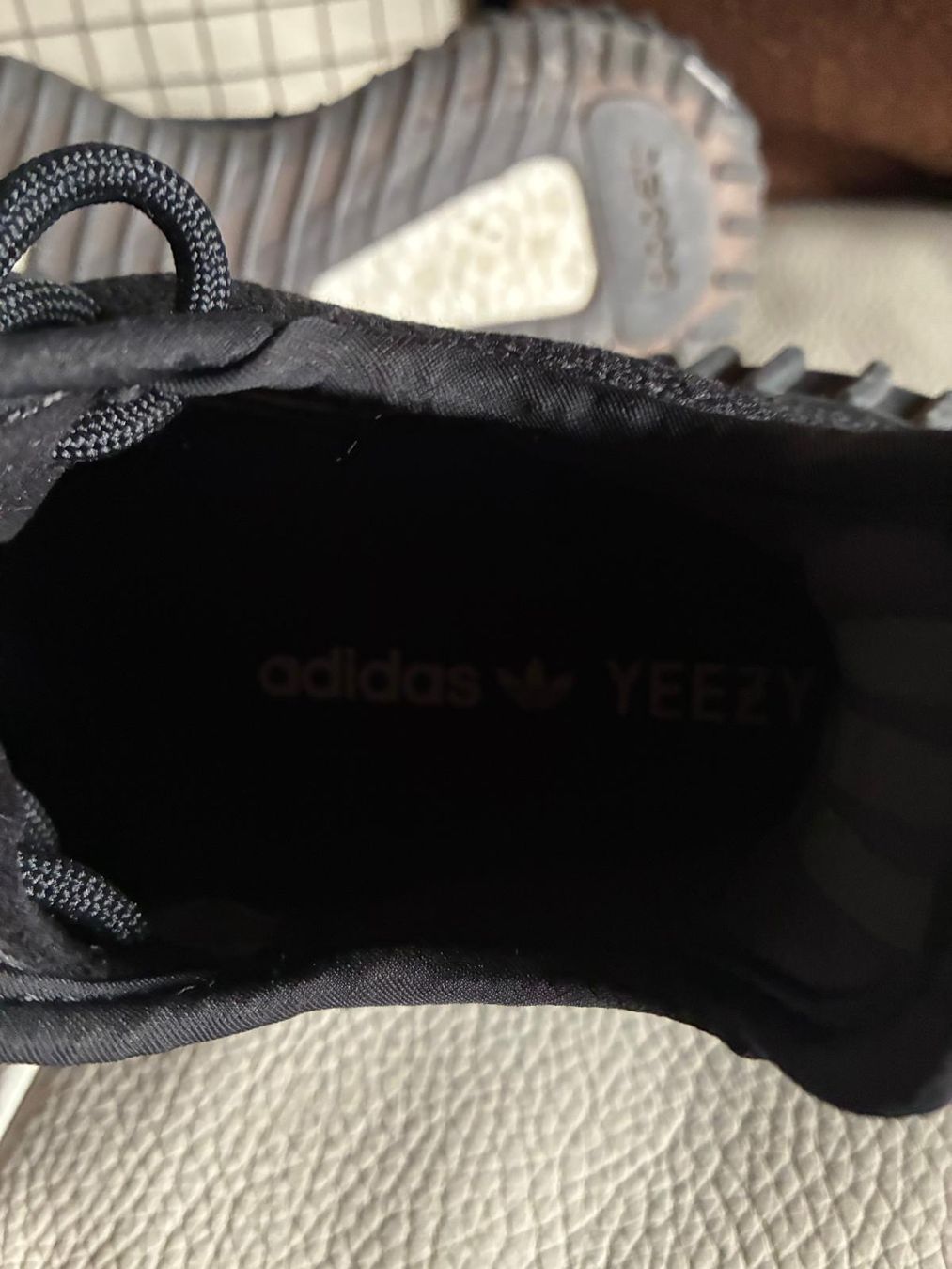 Adidas Chaussures hommes: ADIDAS YEEZY BOOST – D'occasion à Rümlang par har_z6qv 4