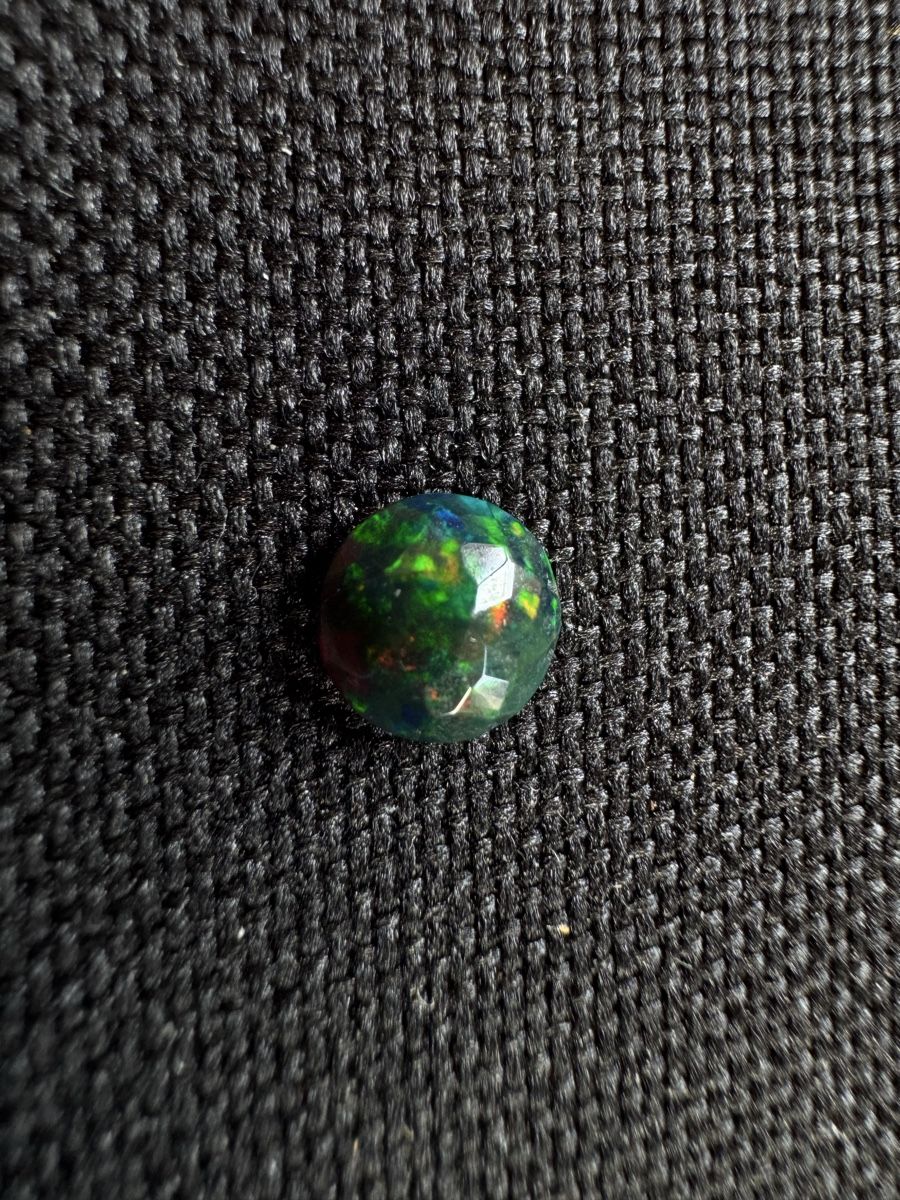 Edelsteine: Black Opal 0.75ct – Neu und originalverpackt aus Wängi von Horus90 2