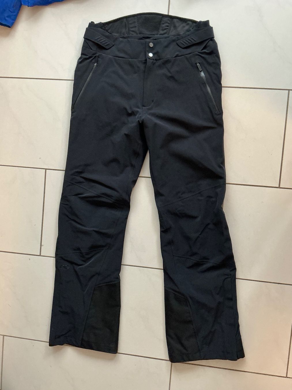 Kjus Costumes, combinaisons de sport et fonctionnelles: Skianzug Kjus – D'occasion à Biel-Benken BL par Sahra1 4