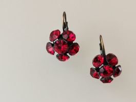Schöne Ohrringe rot Strass Glas Blumen