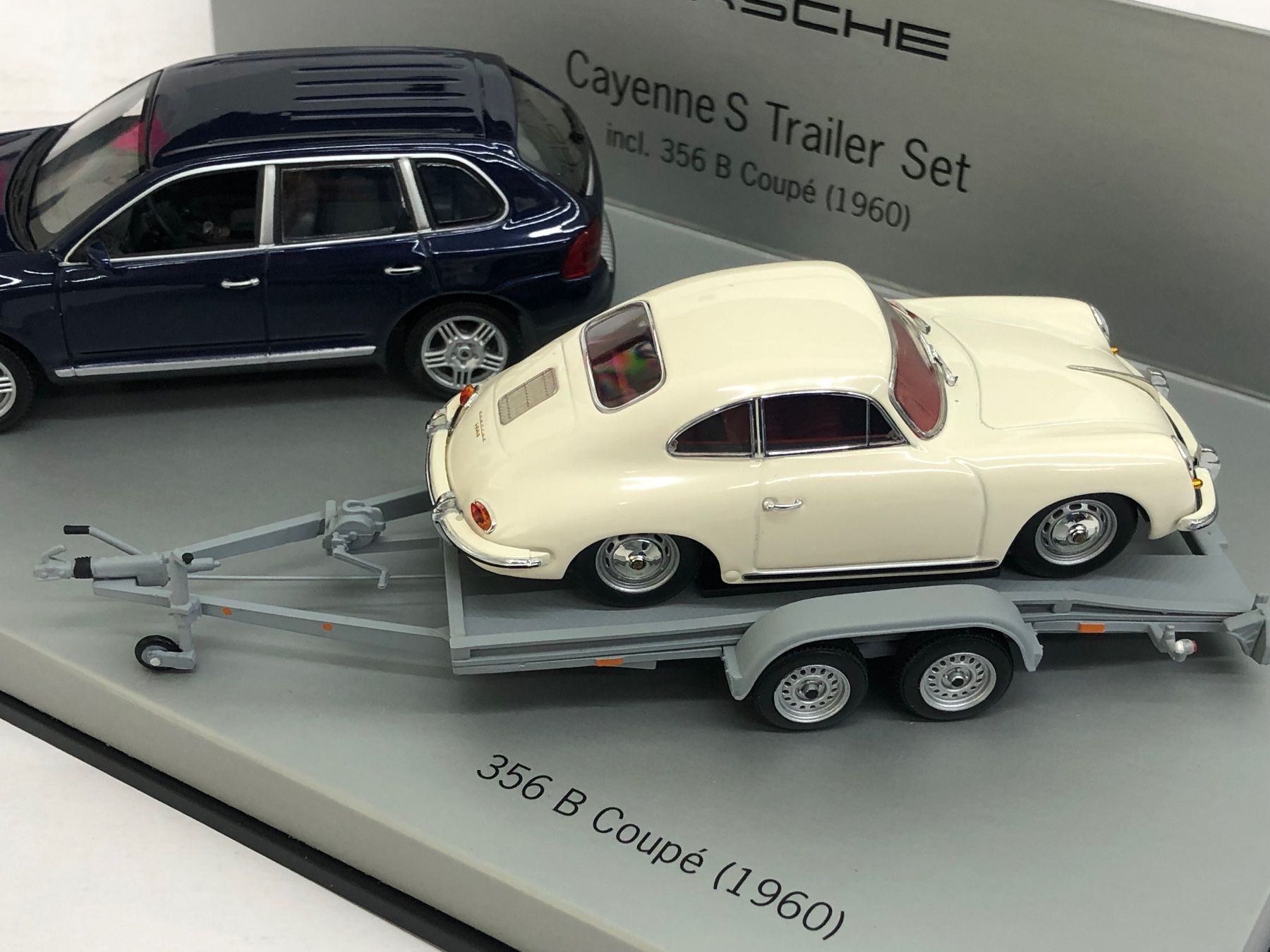 Porsche Modellini d'auto: Porsche Cayenne 356 Trailer Set Minichamps 1:43 – Nuovo (secondo la descrizione) da Luzern venduto da aa43modelcars-Luzern 3