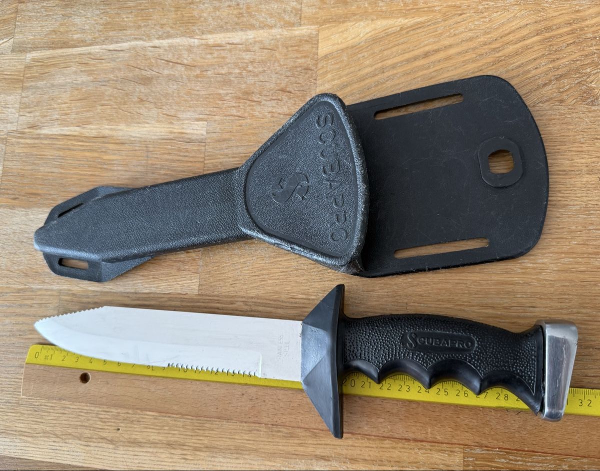 Scubapro Altro per Immersioni: Altes Tauchmesser Scubapro mit Scheide – Usato da Goldach venduto da Messerguru 4