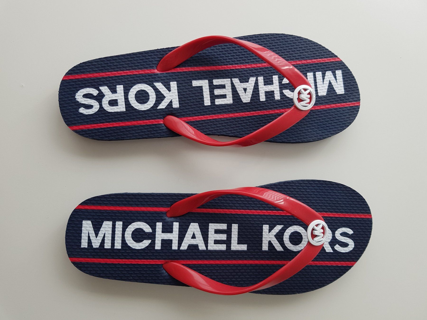 Michael Kors Scarpe da donna: Michael Kors Flip Flops NEU – Nuovo e nell'imballaggio originale da Münchenstein venduto da mt25