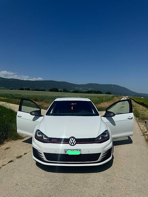 Autos: VW Golf VII GTI 2.0 TSI DSG Full Options  – Gebraucht aus Grandson von Eternal_Team