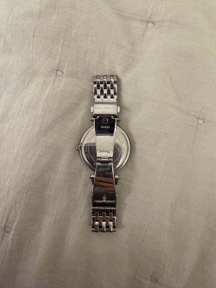 Michael Kors Orologi: Michael Kors Damenuhr Silber – Usato da Näfels venduto da mar_2ptp 1
