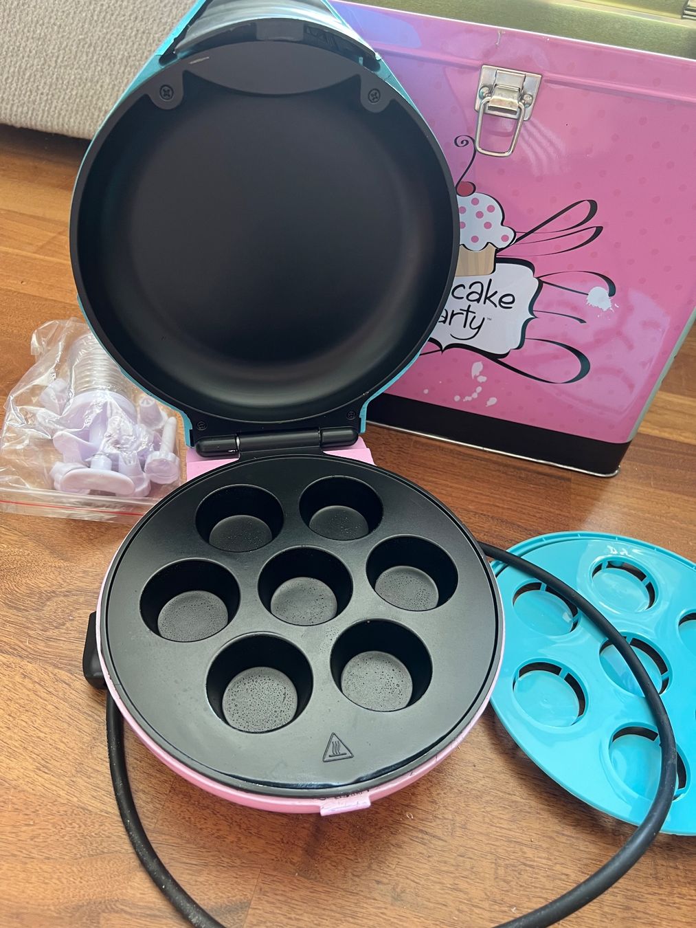 Küchengeräte: Cupcake Maker – Gebraucht aus Jona von Sariksa 1