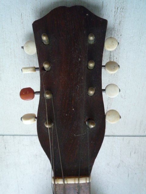Strumenti musicali: Ancienne mandoline - Alte Mandoline – Usato da Cortaillod venduto da Matteo18 5