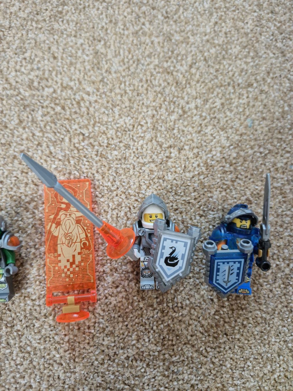 Lego Spielzeuge: Lego Nexo Knights Figuren  – Neu (gemäss Beschreibung) aus Bischofszell von TiKru 2