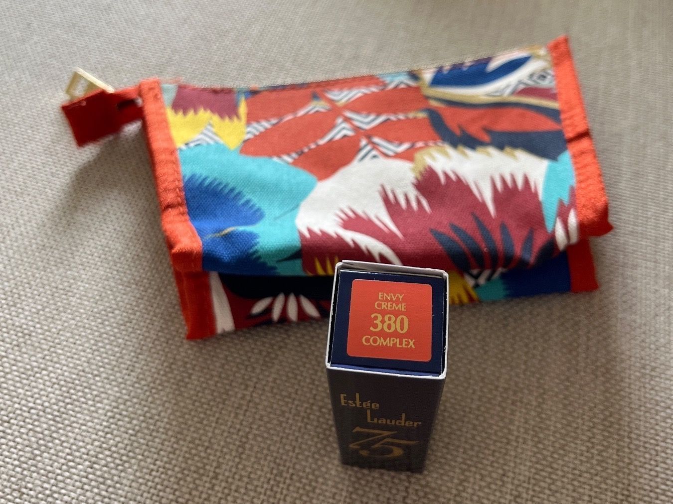 Estée Lauder Custodie per cosmetici: Estée Lauder Lippenstift + Necessaire – Nuovo e nell'imballaggio originale da Aesch BL venduto da san_trv5 2