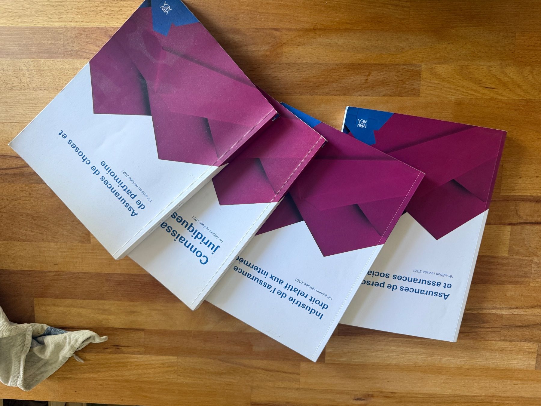 Libri: Livre AFA – Usato da Prilly venduto da mor_759j 1