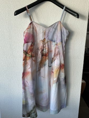 Robe d'été imprimée multicolore taille M, bon état