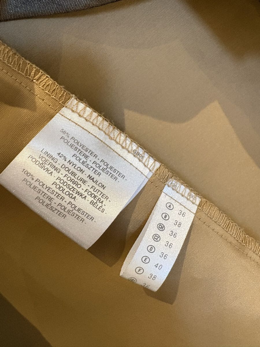 Kleider: Abendkleid goldig, Grösse 36 – Gebraucht aus Kloten von Eilahtan77 5