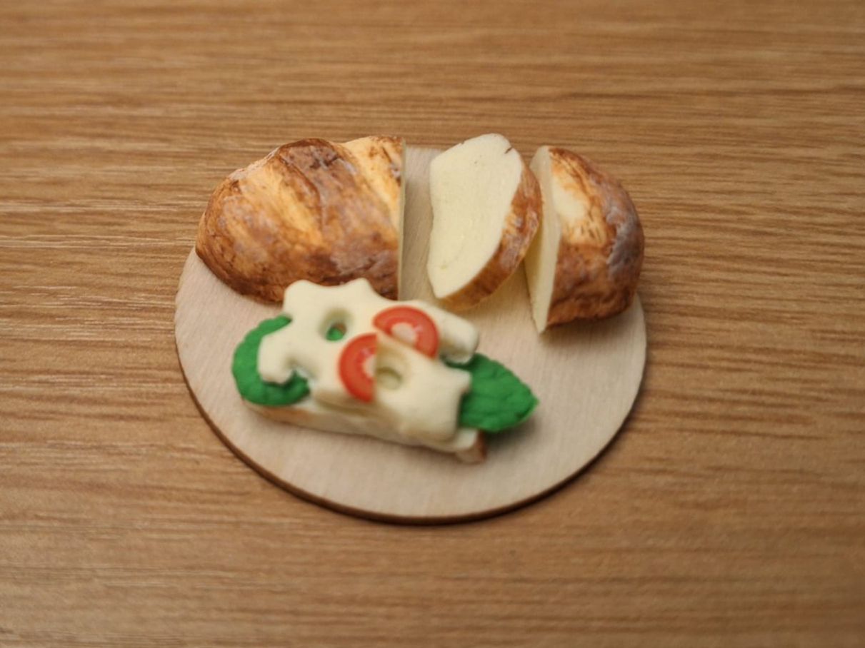 Case e mobili per bambole: Handmade Käsebrot – Nuovo (secondo la descrizione) da Zürich venduto da HandmadeTinyFood 4