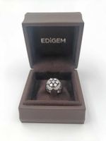 AUSSERGEWÖHNLICHER DIAMANTRING IN 750 WEISSGOLD