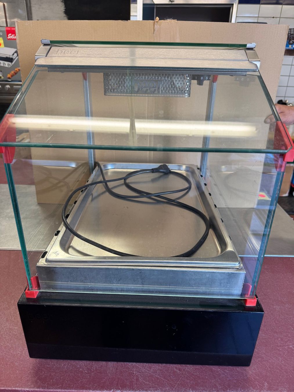 Vetrine: BEER Wärme - Vitrine – Usato da Schänis venduto da stipi01 1