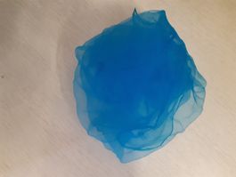 schönes türkis farbenes kleines tuch