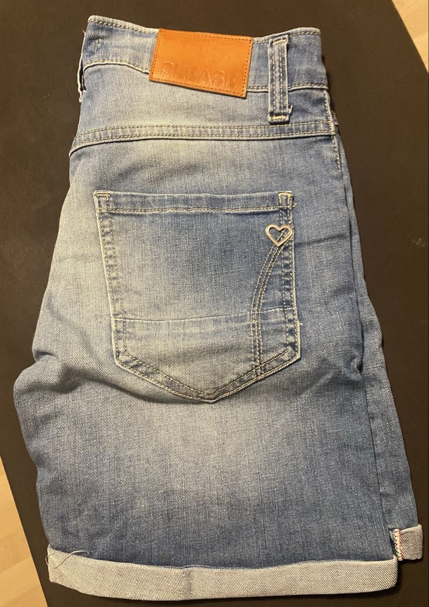 Please Jeans Jeans: super weiche Jeans Shorts Please – Usato da Zizers venduto da comia