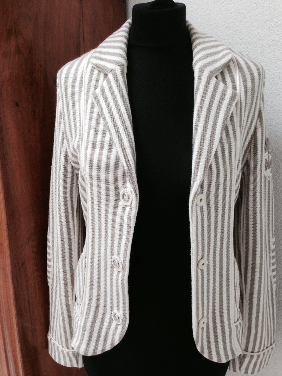 Giacche: Blazer Jacke Oberteil 36 eiszeit creme/t – Usato da Glattpark (Opfikon) venduto da Pangie
