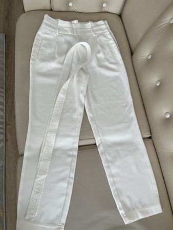 Sommerliche, weisse Stoffhose von Stradivarius, Gr.36