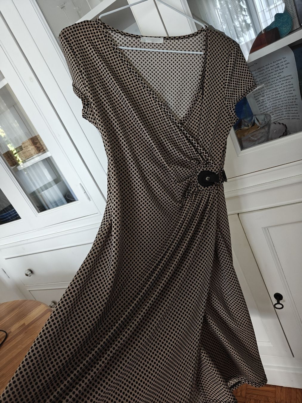 Robes: Wickelkleid Monochrome – Neuf (Voir description) à Frauenfeld par GalZ