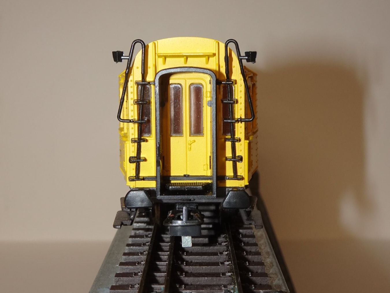 Roco Trains électriques: ROCO DB  Messgerätewagen 4291 B  H0 DC – Défectueux à Hinwil par Berling0 3