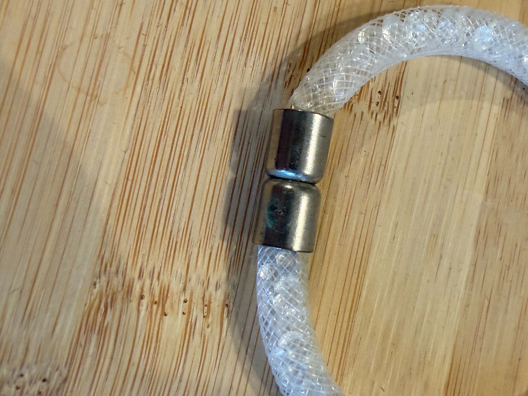 Armbänder & -reifen: Modeschmuck: 4 Armbänder mit Magnetverschluss – Gebraucht aus Basel von zukk_ 1