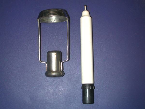Lampade: Antike Petroleum Lampe – Usato da Thun venduto da Fbchm 1