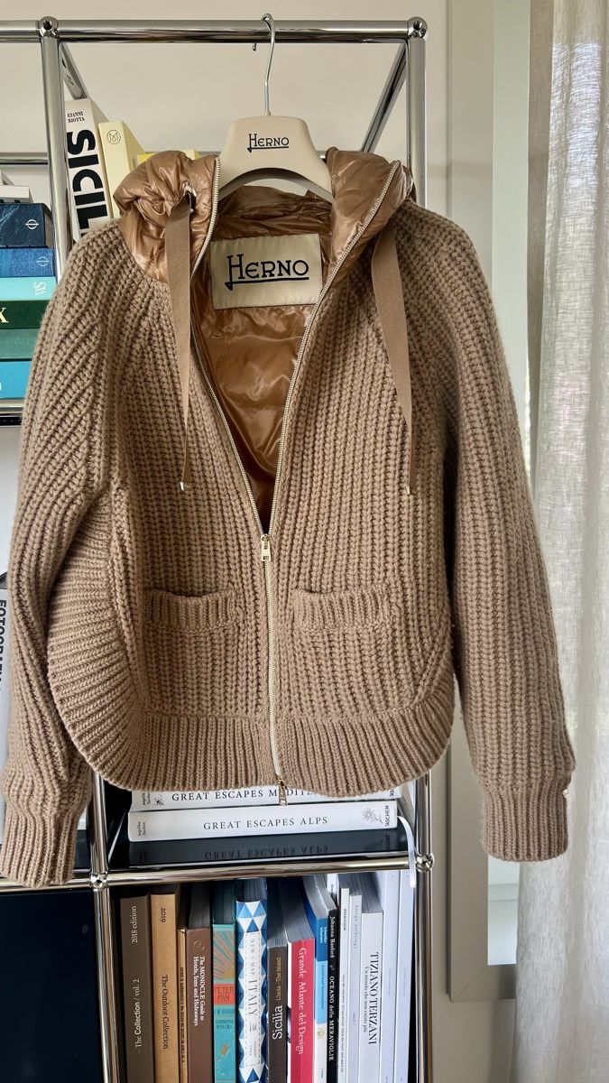 Maglioni & Felpe: Herno Kurzjacke im Cape-Stil – Nuovo (secondo la descrizione) da Küsnacht venduto da cri_ngg5