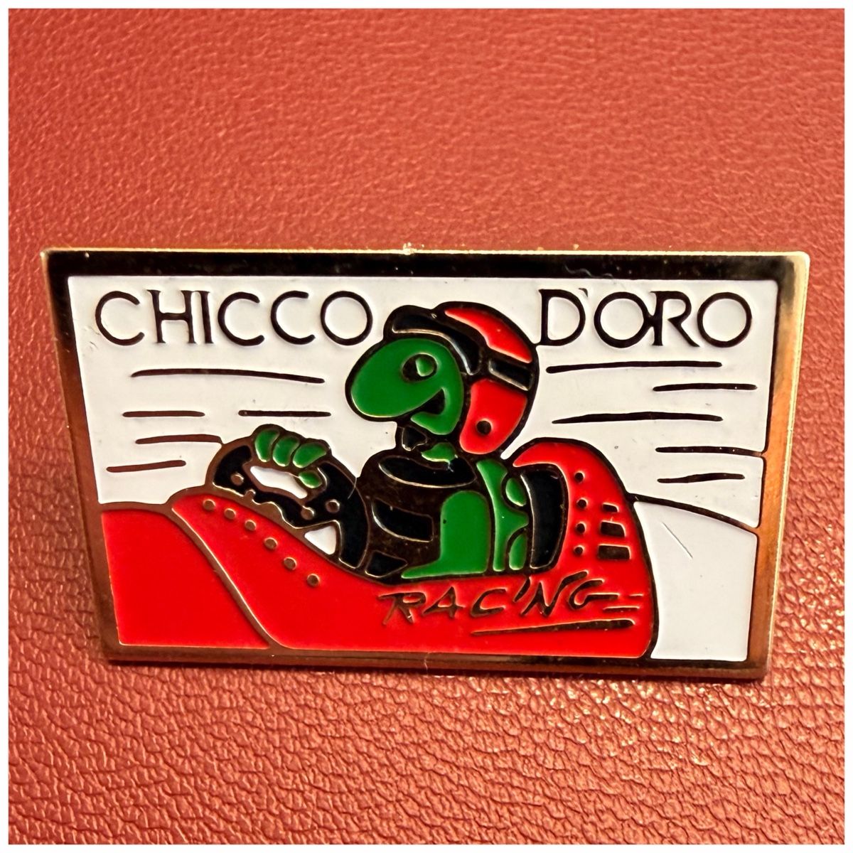 Swiss Placchette & Badge: Vintage-Pin von Caffè Chicco d'Oro – Nuovo (secondo la descrizione) da Schlieren venduto da RoPue