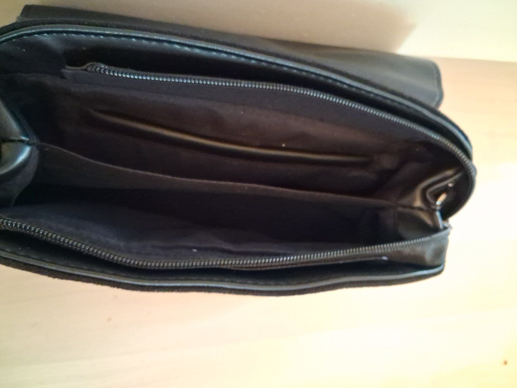 Sacs femmes: SCHWARZE WILDLEDER TASCHE – Neuf (Voir description) à langnau par Santos1411 1