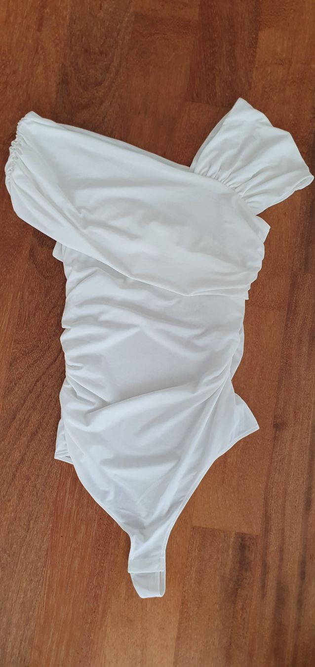 Top: Body weiss elegant Gr. S – Usato da Stansstad venduto da InStyle8 1
