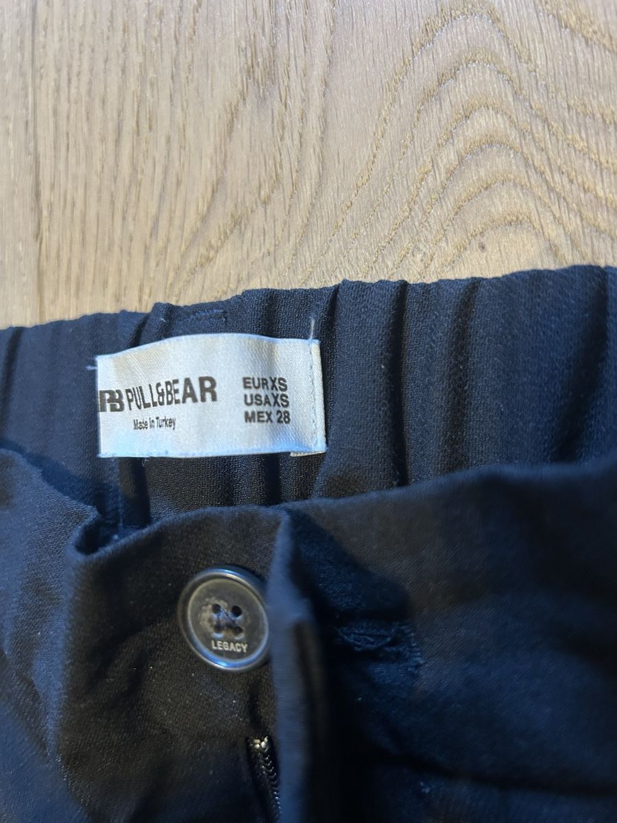 Pull&Bear Pantaloni: Stoffhose Pull&Bear schwarz Grösse XS  – Nuovo (secondo la descrizione) da Arlesheim venduto da ns_762 2