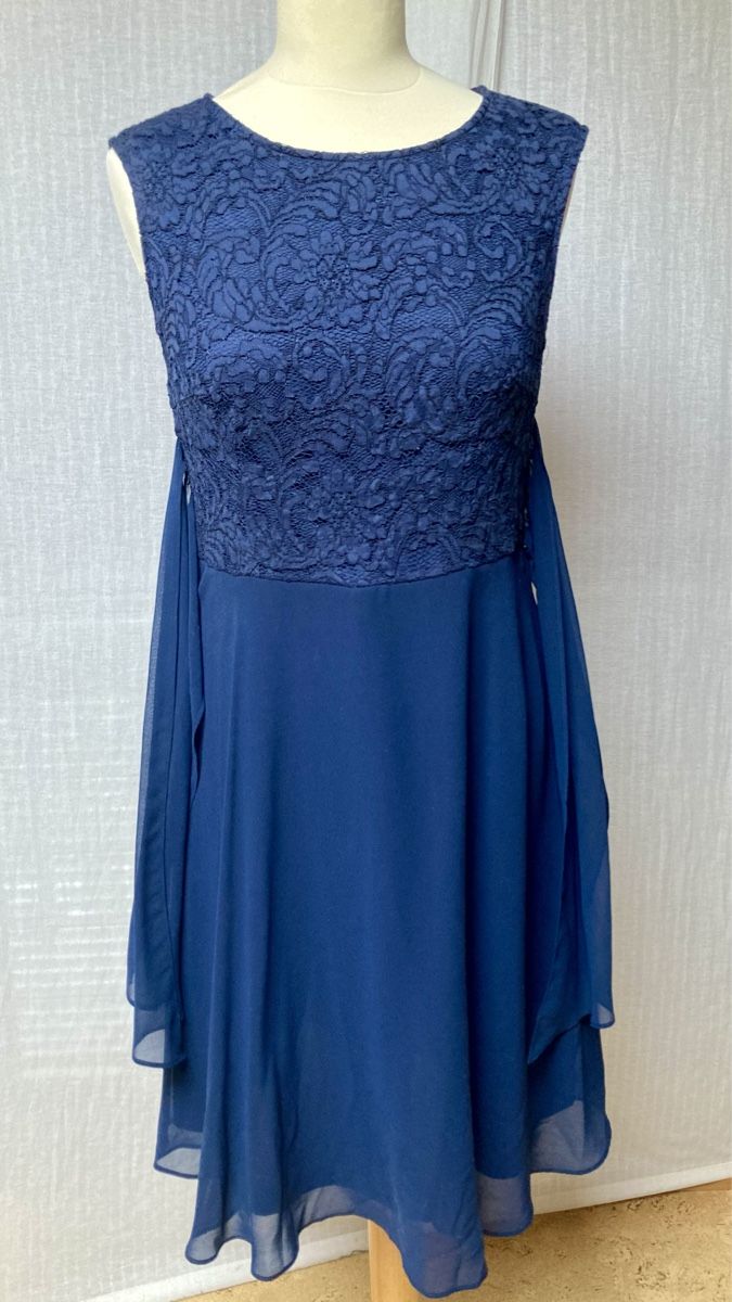 Vestiti: Kleid Esprit festlich – Nuovo (secondo la descrizione) da Läufelfingen venduto da petit-nicola 1