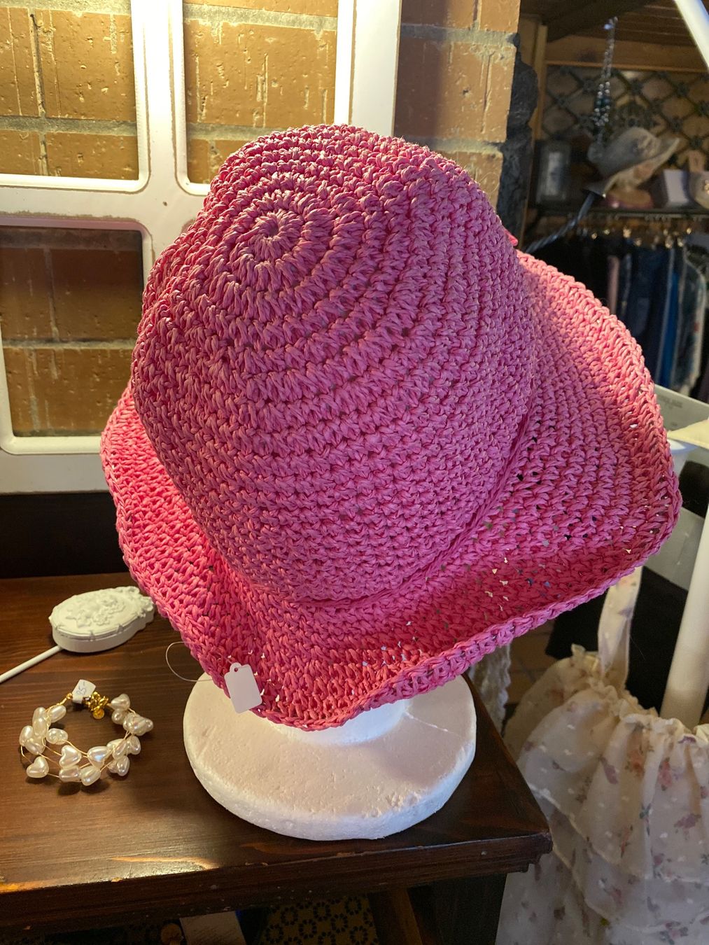 Copricapi, berretti & cappellini: DAMEN HUT PINK – Usato da Meienried venduto da ManuelaBoutique