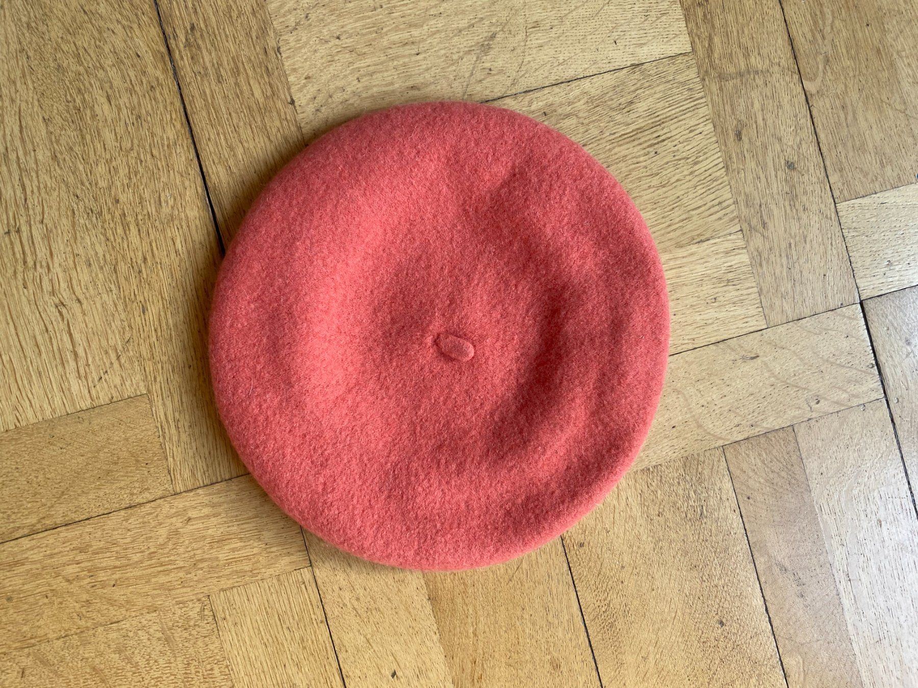 Chapeaux, bonnets & casquettes: KORALLENROTES BARETT – Neuf (Voir description) à Zürich par ilj_b22t