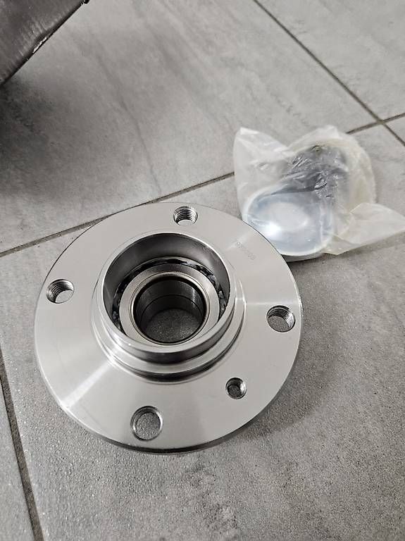 Alle Autoersatzteile: Vari pezzi di ricambio per BMW E30 / Ersatzteile – Gebraucht aus S. Antonino von Roby2111 3