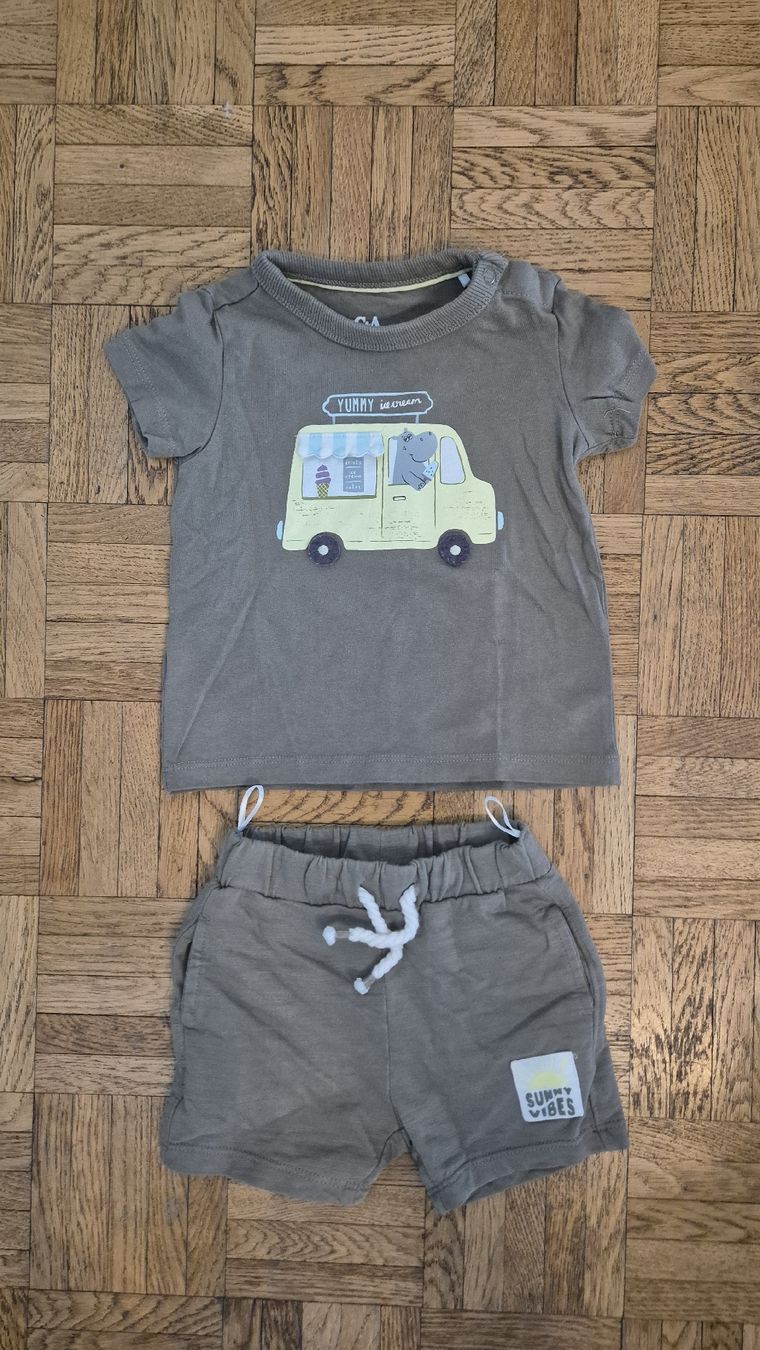 C&A Ensembles coordonnés: Set T-Shirt mit Hose – D'occasion à Neuenhof par Vany0607