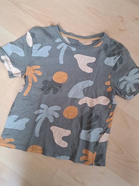 Camicie, T-shirt & Polo: T-Shirts 122 – Usato da Winterthur venduto da feehee 4