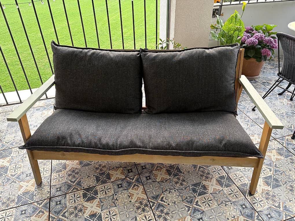 Sofas: Zweiersofa Outdoor – Gebraucht aus Altdorf UR von bicidolomiti19