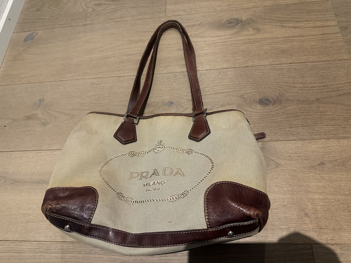 Borse da donna: Prada Milano – Usato da Altendorf venduto da Quietwater