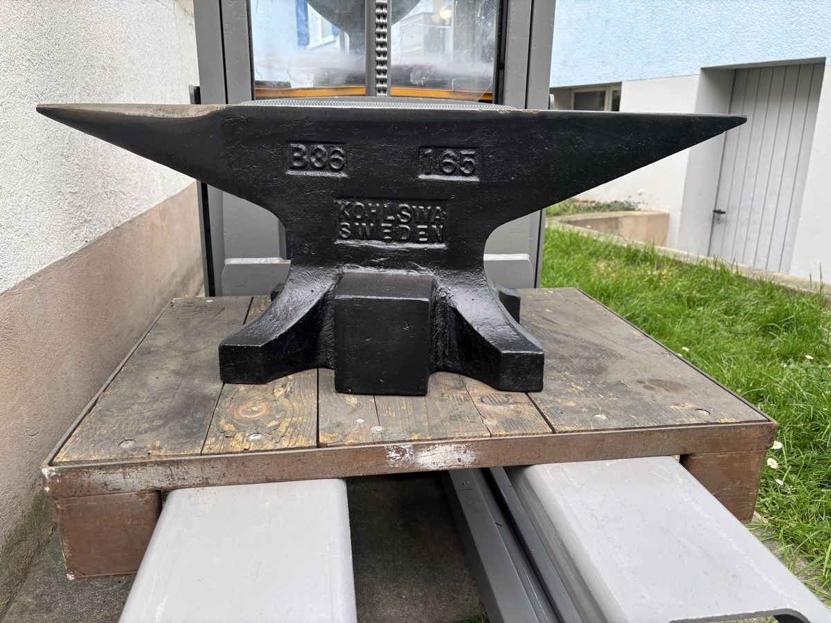 Attrezzi da lavoro: Amboss Kohlswa Schweden 165kg – Usato da Aarau venduto da Belli49 5