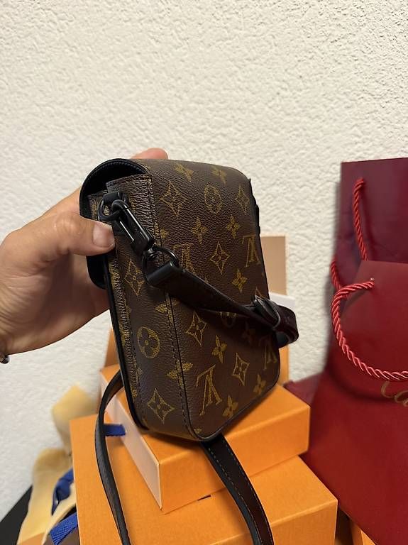 Sacs: Sacoche Louis Vuitton  – D'occasion à Attalens par Fredosss 2