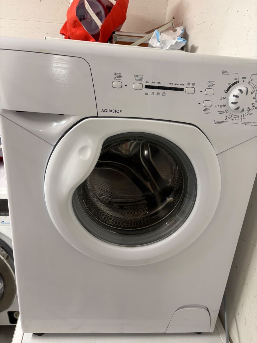 Fust Waschmaschinen: kleine Waschmaschine  4 Kg – Gebraucht aus Rapperswil SG von kat_rw8q