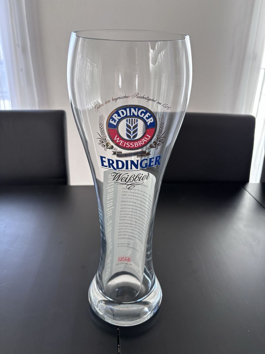 Erdinger Gläser: Erdinger Weissbierglas 2l – Neu und originalverpackt aus St. Gallen von Rindi66