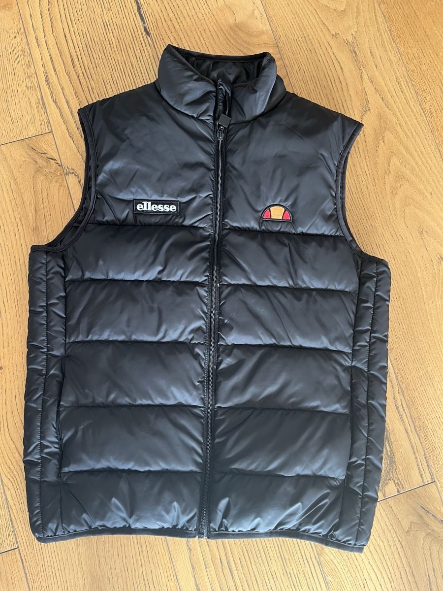 Ellesse Gilets & Westen: Doudoune Ellesse sans manche – Gebraucht aus Riaz von bigbellyla