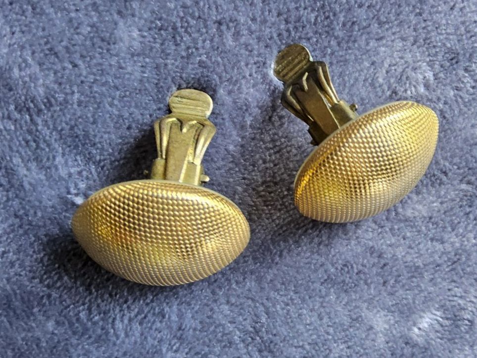 Orecchini pendenti & Orecchini a lobo: Vintage goldige Ohrclips, ca 1950 – Usato da Zürich venduto da SciTec 5
